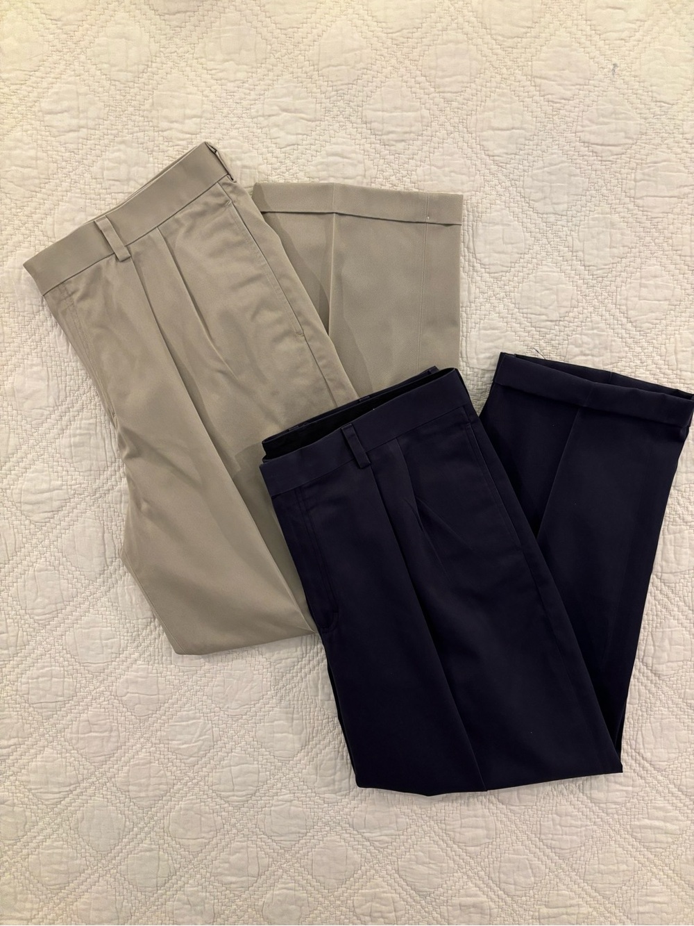 Lot of 2 LL Bean Classic Fit Pleated Pants Mens 37x28 Cuffed Khaki Navy Cotton